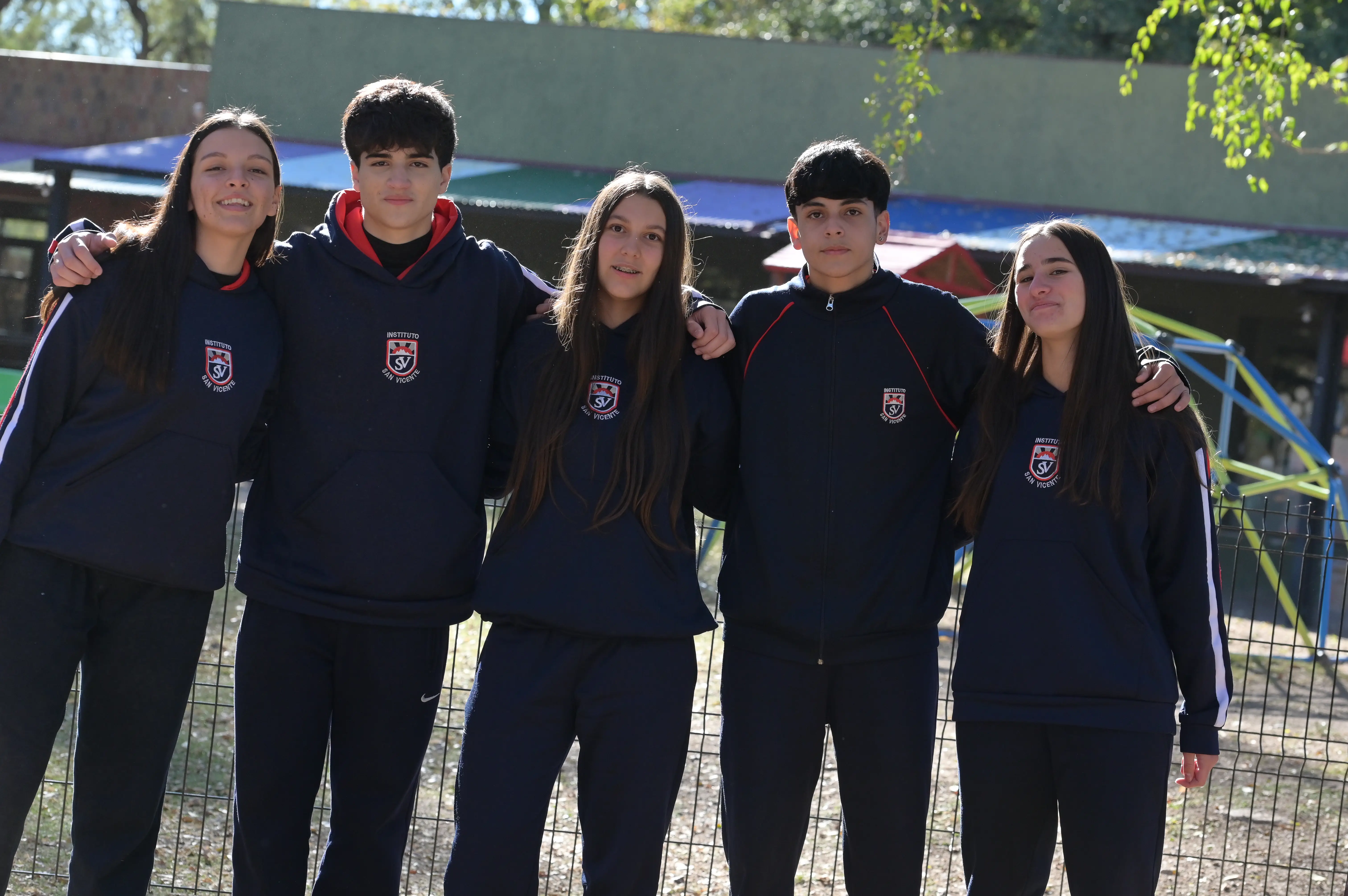 Estudiantes de Secundaria en actividad educativa